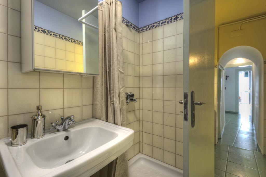 Stay Local In Alfama! Alice Central Home, Near River Lisboa Exteriör bild