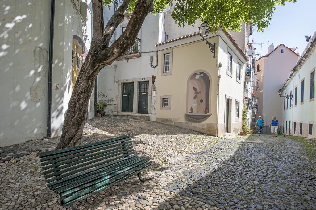 Stay Local In Alfama! Alice Central Home, Near River Lisboa Exteriör bild
