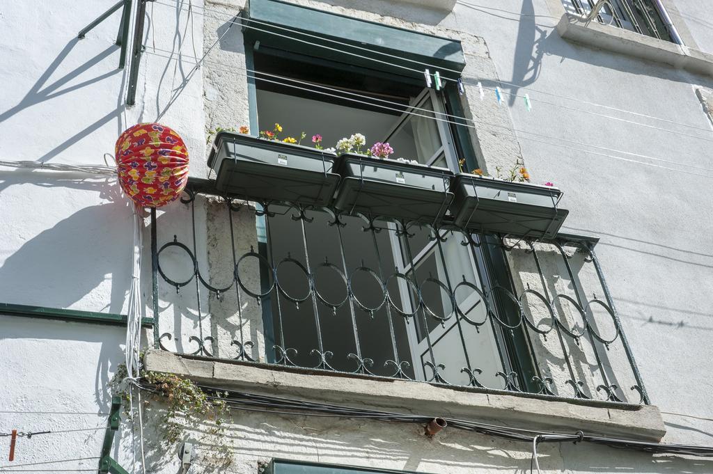 Stay Local In Alfama! Alice Central Home, Near River Lisboa Exteriör bild